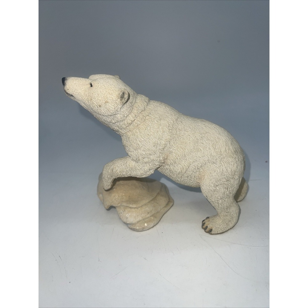 Polar Bear Looking Up 03263 Figurine‎ Sculpture Hand Crafted Country Artist
